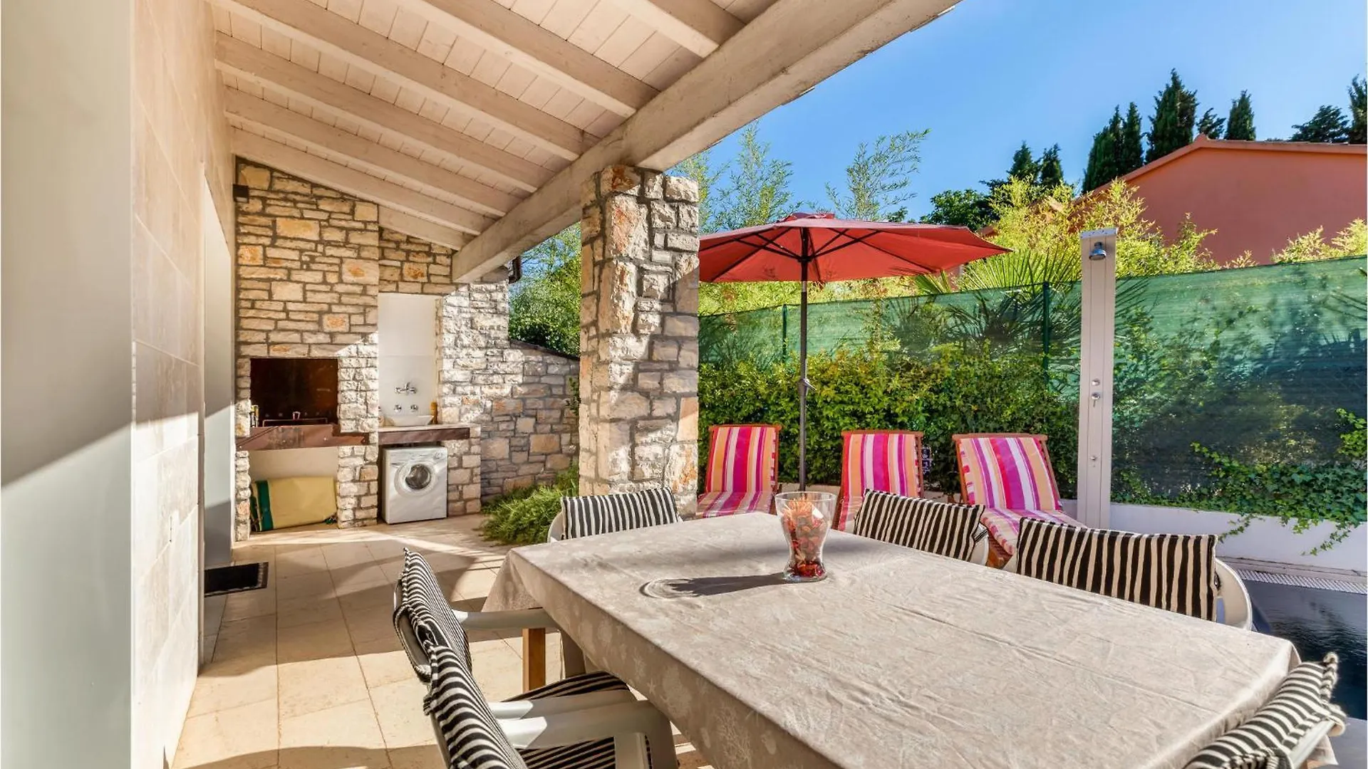Semesterbostad Stunning Home In Fazana With Wifi